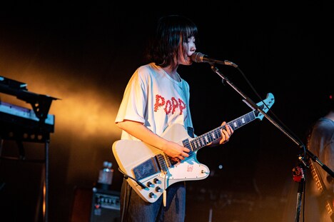 もっさ(Vo, G)(撮影:キムラユキ)