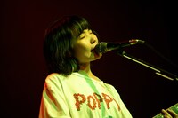 もっさ（Vo, G）（撮影：キムラユキ）