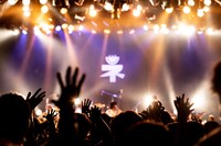 ネクライトーキーのライブの様子。（撮影：キムラユキ）