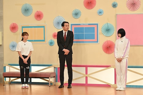 左から田中理恵、田中卓志(アンガールズ)、あの。(c)フジテレビ