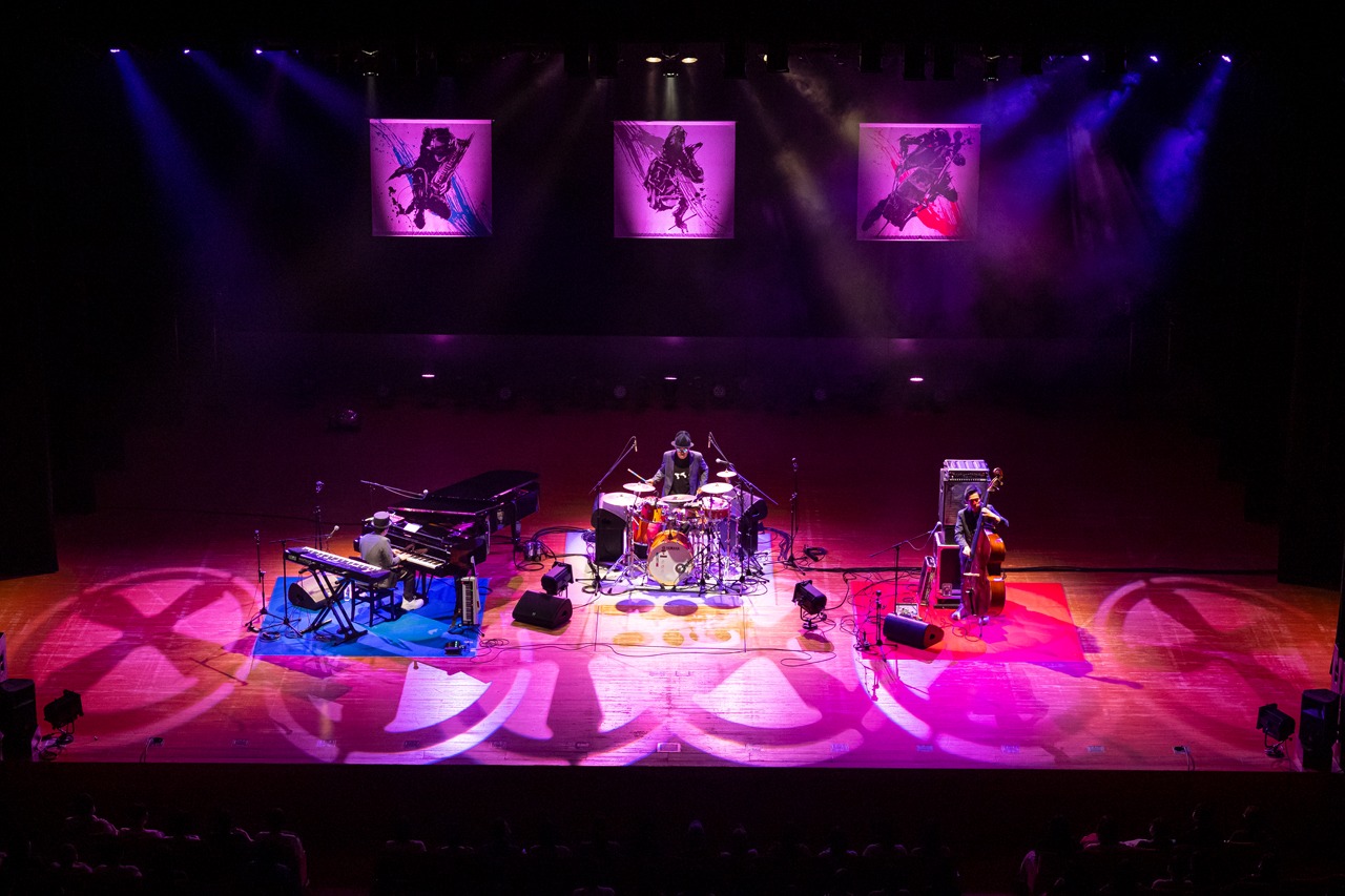 H ZETTRIOのライブの様子。（Photo by Yuta Ito）