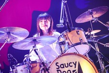 せとゆいか（Dr, Cho / Saucy Dog）（撮影：森好弘）