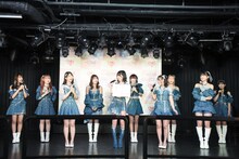 ＝LOVE「Be Selfish」記者発表会の様子。