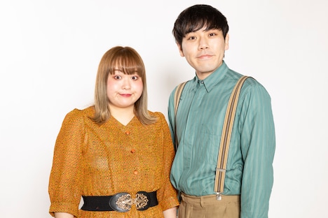 世間知らズ。左が西田さおり。