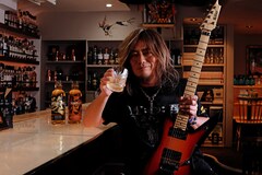 LOUDNESSを何度も聴かせた本格派ウイスキー発売