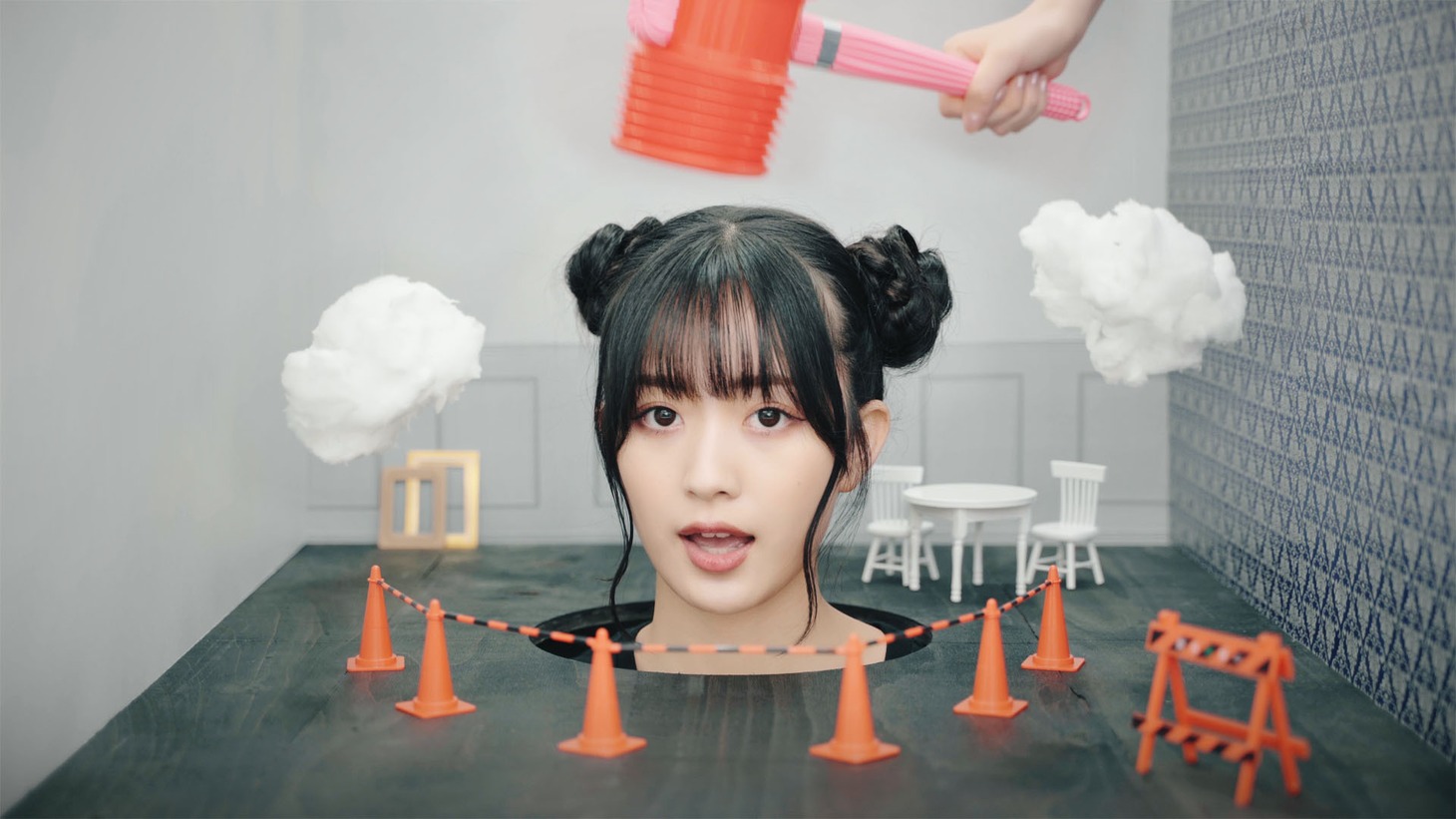 NELN「Mole Night」ミュージックビデオより。