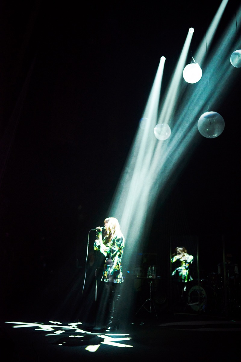 「adieu TOUR 2022 -coucou-」東京公演の様子。（撮影：小林光大）