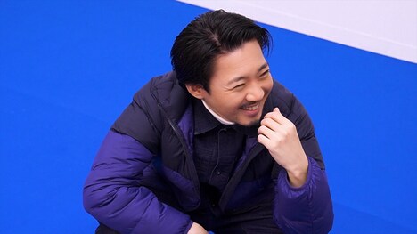 「『雪どけ』×ユニクロ スペシャルムービー」より。