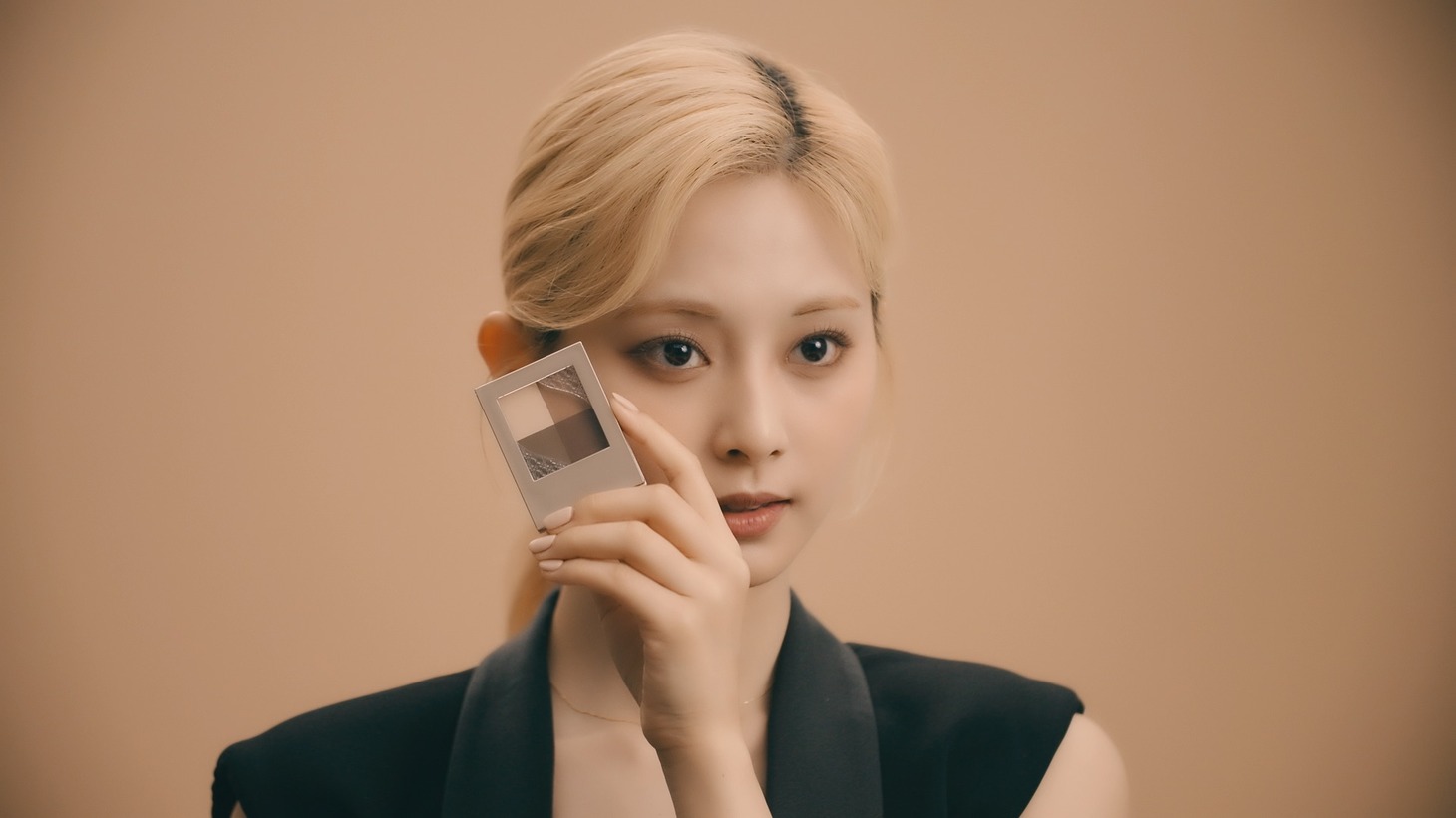 ツウィ（TWICE）