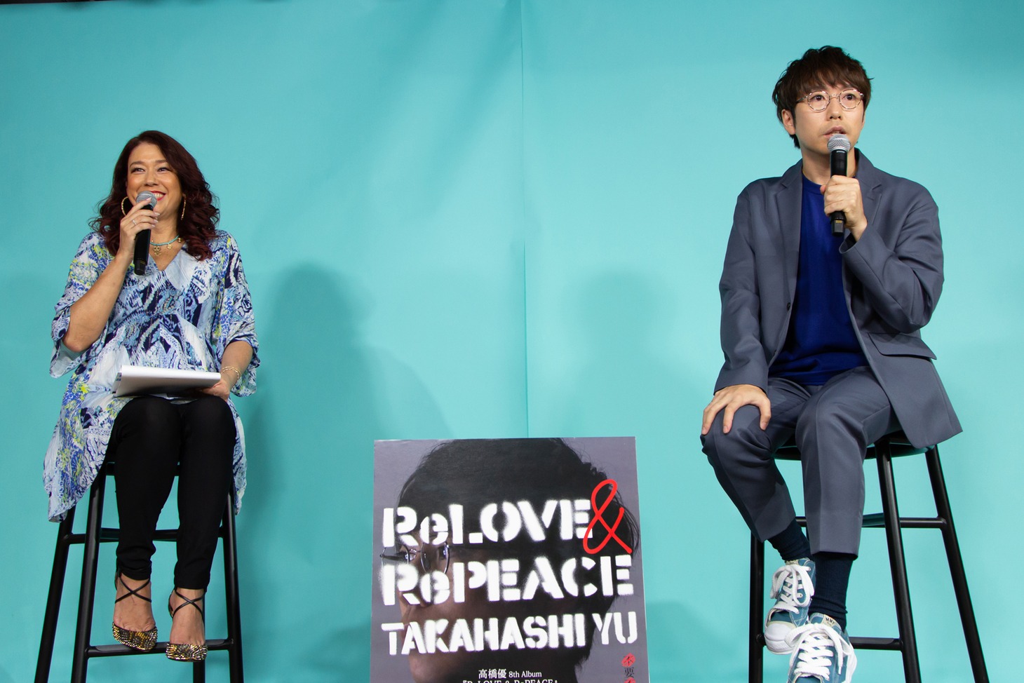 左からLiLiCo、高橋優。
