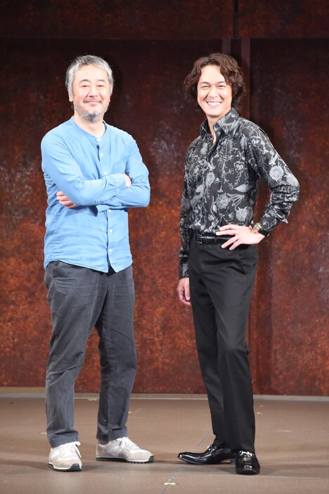 左から赤堀雅秋、丸山隆平(関ジャニ∞)。