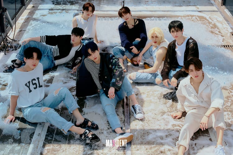 StrayKids XMAS ポップアップ フィリックス デニム 語れ ジャケット