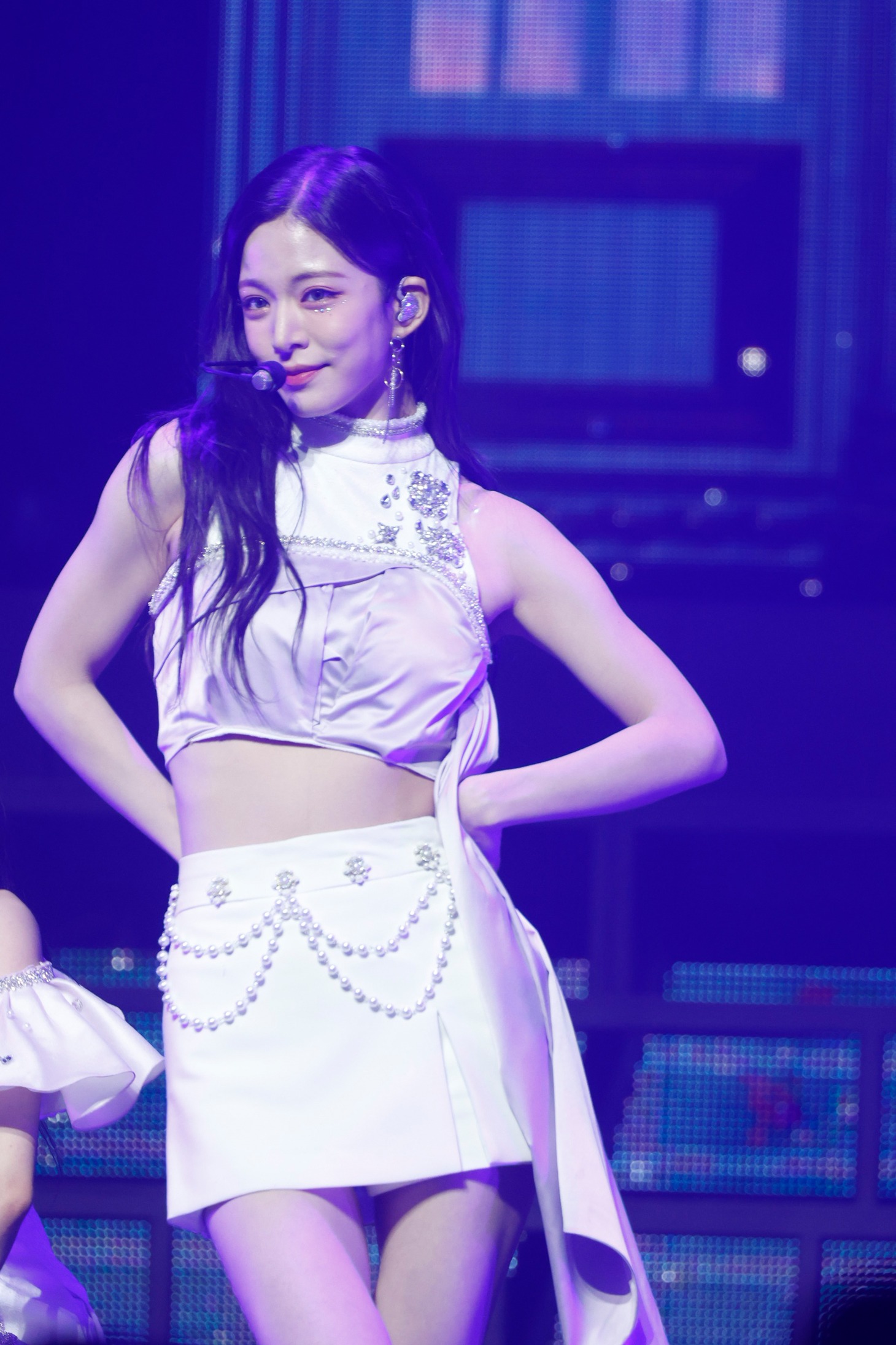 CHAE YOUNG (P)&(C) PLEDIS Entertainment