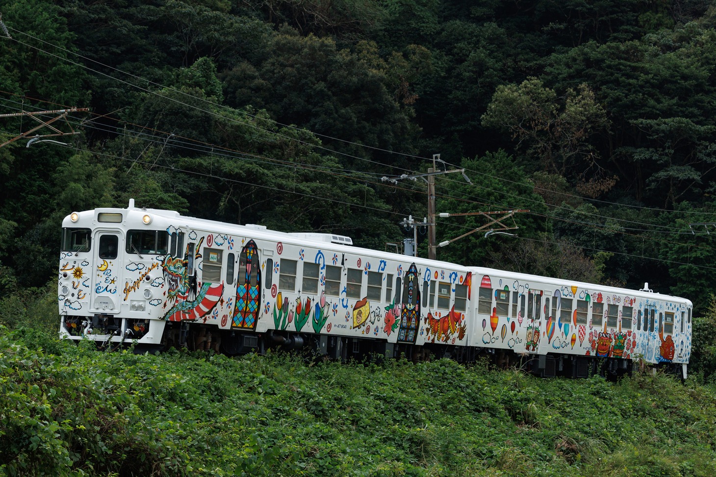 EXILE TAKAHIROがデザインした列車「Choo Choo 西九州 TRAIN」。