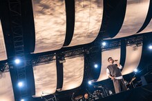 「京都音楽博覧会2022 in 梅小路公園」より槇原敬之のステージの様子。（撮影：井上嘉和）