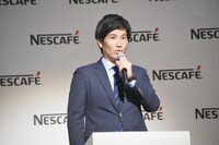 ネスレ日本 飲料事業本部 レギュラーソリュブルコーヒー&システム・ギフトボックスビジネス部部長の高岡次郎氏。※「高」ははしご高が正式表記。