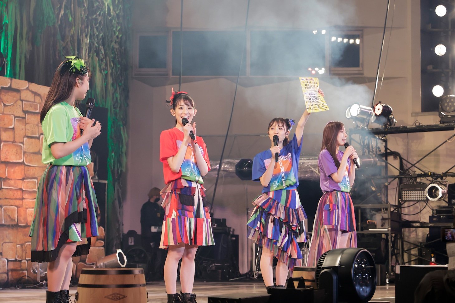 新たなワンマンライブの開催を発表するTEAM SHACHI。