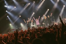 「石崎ひゅーい 10th Anniversary TOUR 『、&』（てんあんど）」の様子。（撮影：鈴木友莉）