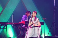 小比類巻かほる