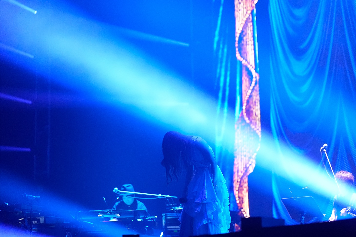 「Aimer 10th Anniversary Final "Cycle de 10 ans"」の様子。（撮影：加藤アラタ）
