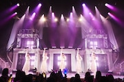 M!LK「M!LK HALL TOUR 2022 満月の夜 君と逢う」より大阪・NHK大阪ホール公演の様子。(撮影:斎藤大嗣)