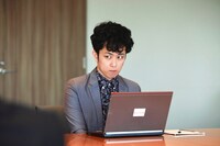 西村ヒロチョ扮する茂森豊。(c)ままかり／ソルマーレ編集部 (c)TOKYO MX