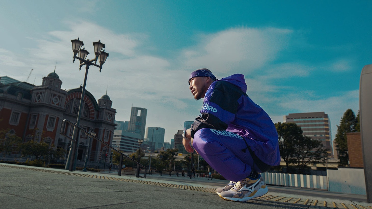 SHINGO★西成「独立記念日」ミュージックビデオより。