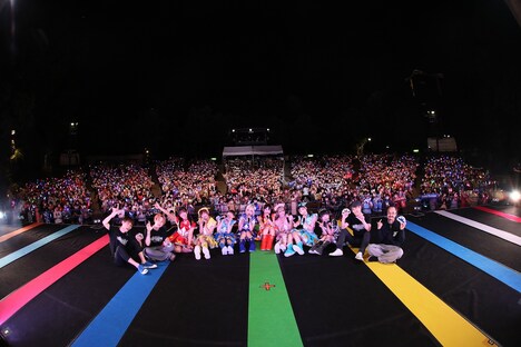 「でんぱ組.inc全国ツアー2022 電電電電電電電電電!!!!!!!!!+でんでん!! in 日比谷野外音楽堂」の様子。