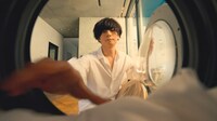 新CM「#それぞれのセンタク 自分時間のためのセンタク 川上洋平篇」より。