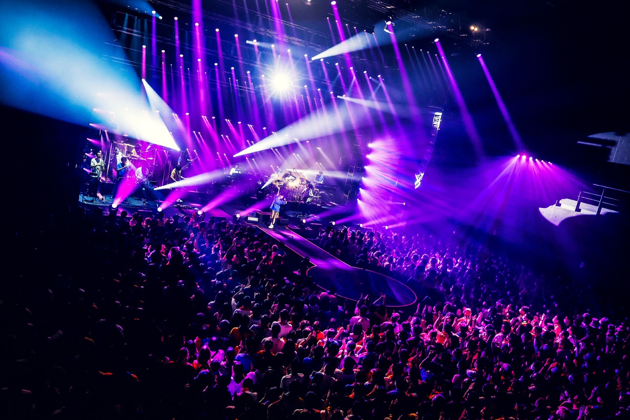 「aiko Live Tour『Love Like Rock Limited vol.2』」10月12日公演の様子。（撮影：岡田貴之）