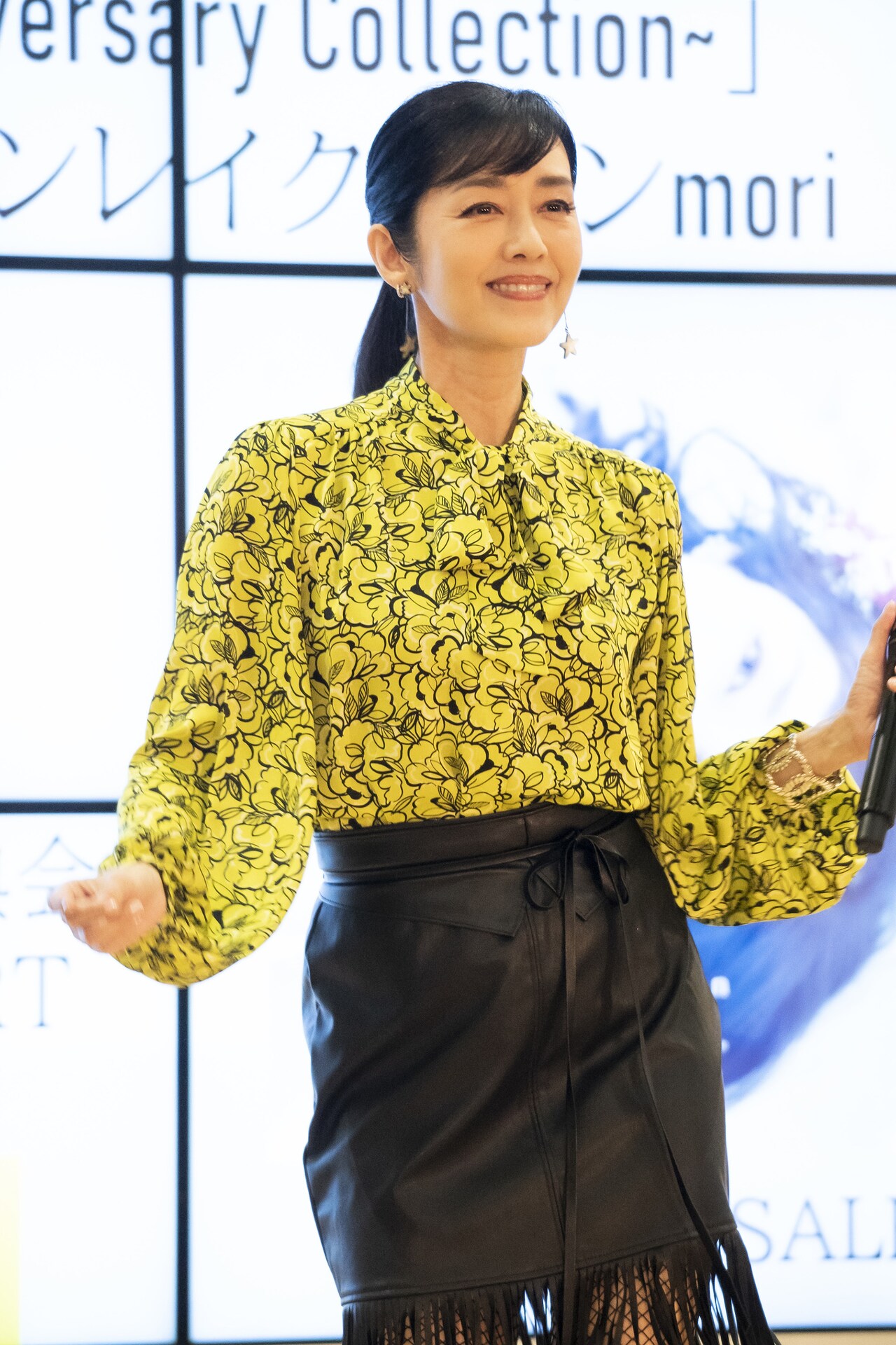 デビュー40周年の早見優、イオンレイクタウンで「急いで！初恋」など披露