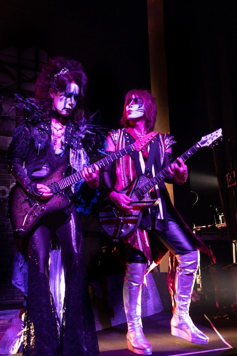 左からルーク篁参謀(G)、ジェイル大橋代官(G)。(撮影:山田晋也)