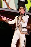 百役を務める保志総一朗。