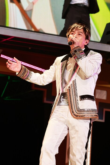 百役を務める保志総一朗。