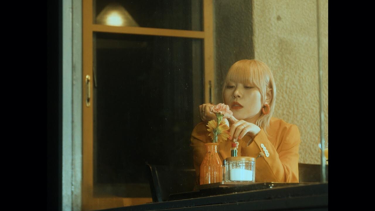 FINLANDS「like like」ミュージックビデオより。