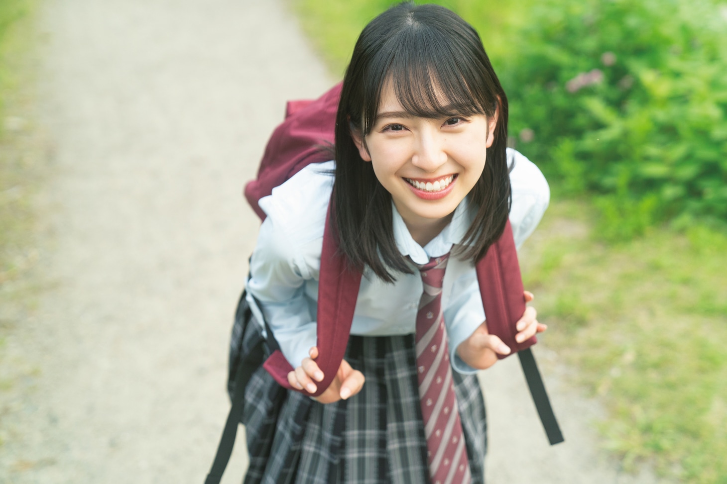 金村美玖（日向坂46）1st写真集（タイトル未定）より、京都で撮影された1枚。（撮影：佐藤佑一）