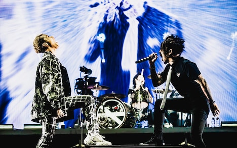 Masato（coldrain）とMAH（SiM）。（撮影：ヤマダ マサヒロ、Takeshi Yao）