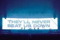 coldrain「15th ANNIVERSARY “15 × ( 5 + U )” LIVE AT YOKOHAMA ARENA」の様子。（撮影：ヤマダ マサヒロ、Takeshi Yao）