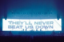 coldrain「15th ANNIVERSARY “15 × ( 5 + U )” LIVE AT YOKOHAMA ARENA」の様子。（撮影：ヤマダ マサヒロ、Takeshi Yao）