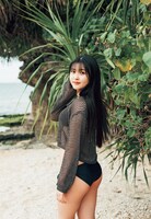 岡村美波1st写真集「Miimi」より。