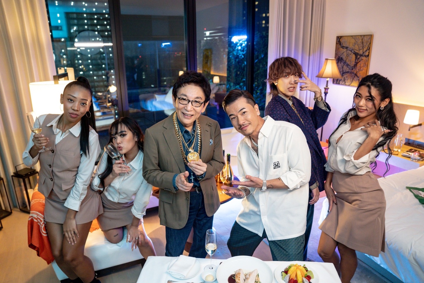 Kalassy Nikoff「Over Night Remix feat. Aile The Shota」ミュージックビデオより。