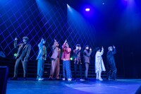 「夢幻泡影」のパフォーマンスの様子。