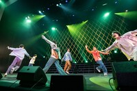 「チョコループ」のパフォーマンスの様子。