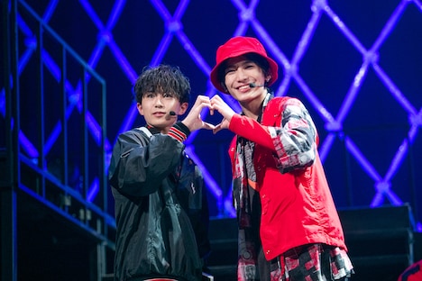 支倉恒美（米尾賢人）と岩城孝雄（桜木雅哉）の「ハッピーセット！」。