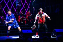 伊藤俊介（吉澤要人）と鬼庭元吉（柴崎楽）。