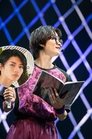 真田海（杢代和人）のうちわを手に現れた仙道利休。