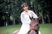 菅井友香（櫻坂46）卒業写真集「大切なもの」より。 (c)細居幸次郎 / 集英社