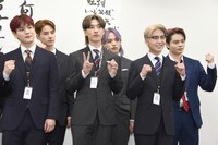 左から豆原一成、佐藤景瑚、金城碧海、大平祥生、川尻蓮、鶴房汐恩。