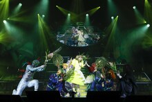 「きゃりーぱみゅぱみゅ 10th ANNIVERSARY JAPAN TOUR 2022 -TOUR FINAL- UMA 105」の様子。（Photo by AKI ISHII）