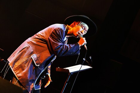 山田義孝（Vo）（撮影：白石達也）